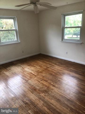 904 TOWNSHIP LINE RD, Plymouth Meeting, PA 19462