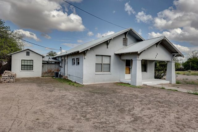 800 N Summer St, Marfa, TX 79843