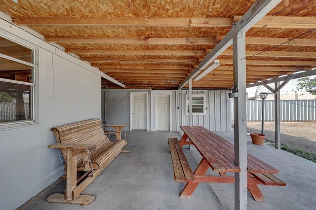 800 N Summer St, Marfa, TX 79843