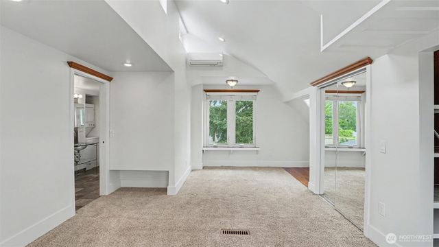 5958 35th Avenue SW, Seattle, WA 98126