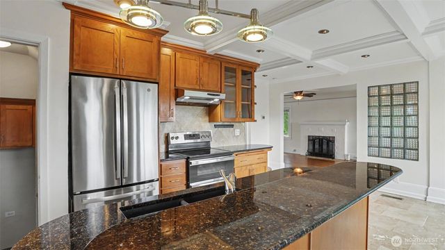 5958 35th Avenue SW, Seattle, WA 98126