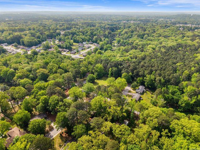 1600 E Lakeview, Benton, AR 72015