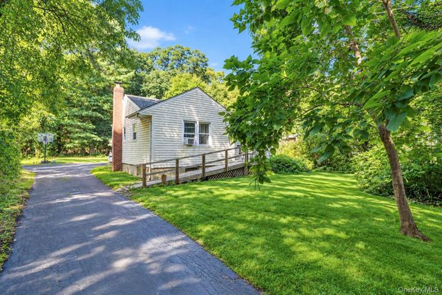 90 Daly Road, East Northport, NY 11731