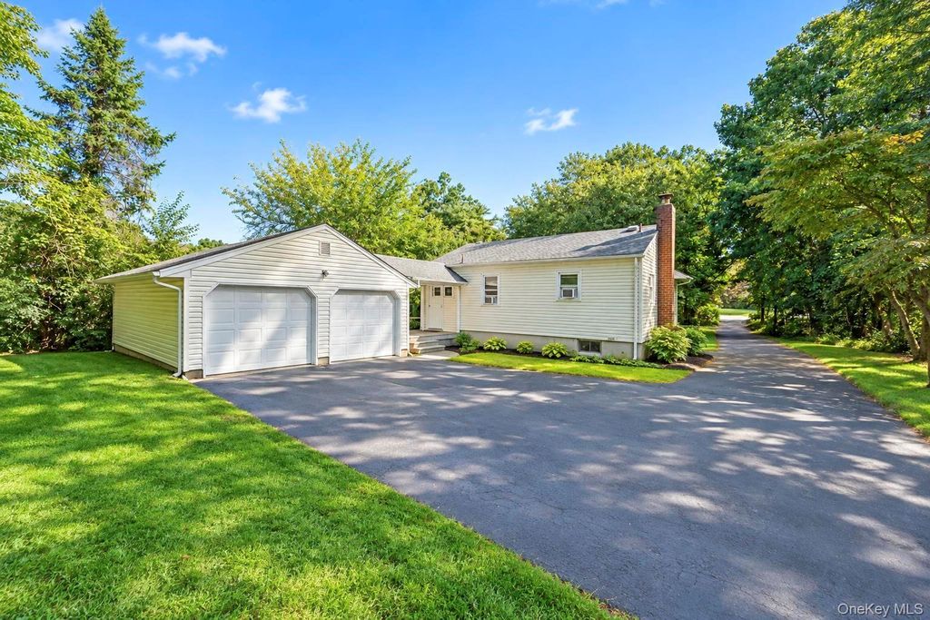 90 Daly Road, East Northport, NY 11731 — photo 5