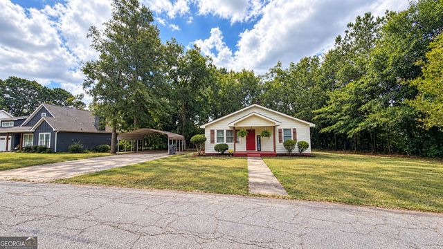 386 Chestnut Drive SE, Social Circle, GA 30025