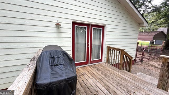 386 Chestnut Drive SE, Social Circle, GA 30025