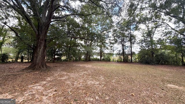 386 Chestnut Drive SE, Social Circle, GA 30025