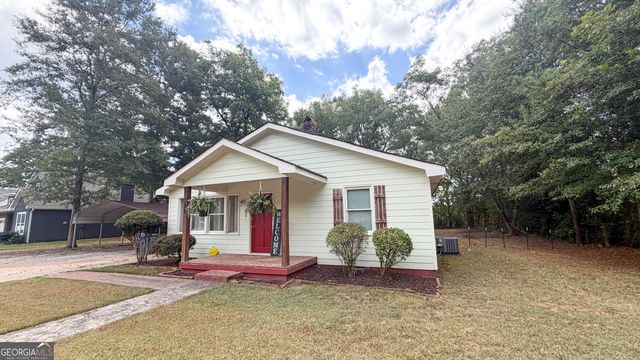 386 Chestnut Drive SE, Social Circle, GA 30025