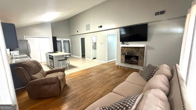 386 Chestnut Drive SE, Social Circle, GA 30025