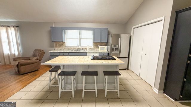 386 Chestnut Drive SE, Social Circle, GA 30025