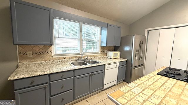 386 Chestnut Drive SE, Social Circle, GA 30025