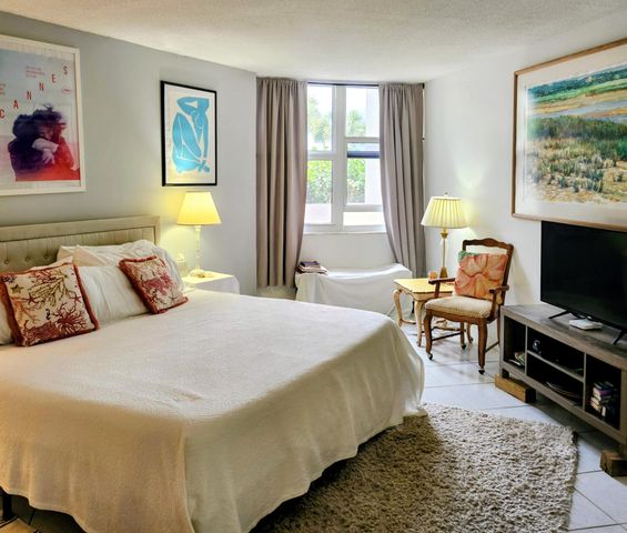 1801 S Flagler Drive 208, West Palm Beach, FL 33401