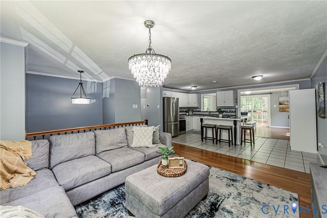 13707 Sutters Mill Cir, Midlothian, VA 23112