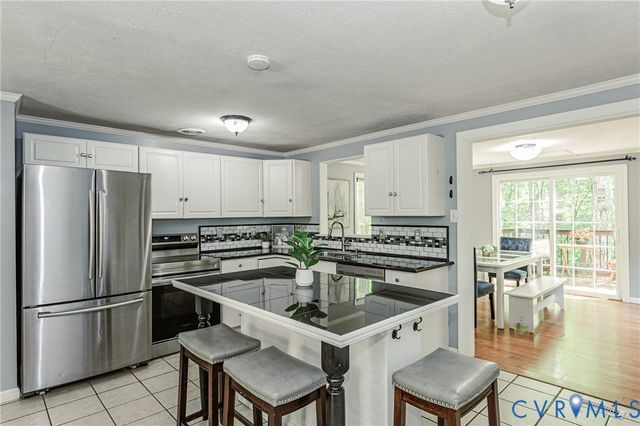 13707 Sutters Mill Cir, Midlothian, VA 23112