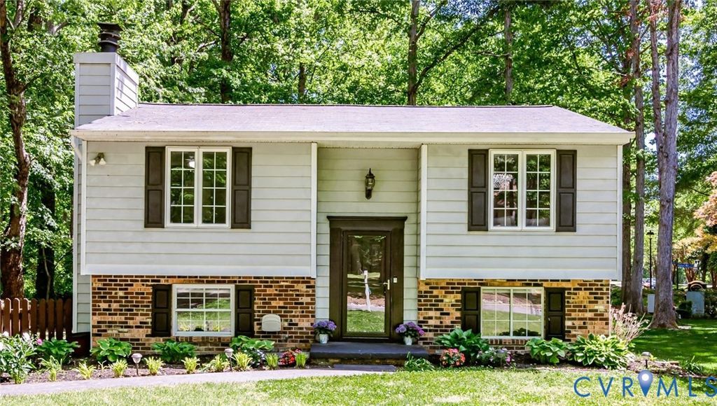 13707 Sutters Mill Cir, Midlothian, VA 23112