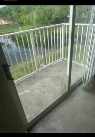 3868 NW 90th Avenue, Sunrise, FL 33351