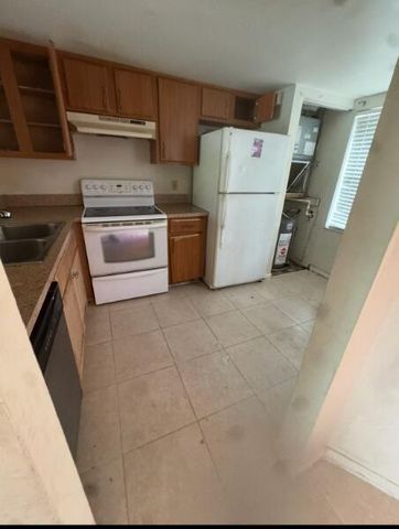 3868 NW 90th Avenue, Sunrise, FL 33351