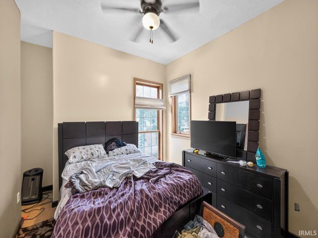 1925 Corby Boulevard, South Bend, IN 46617