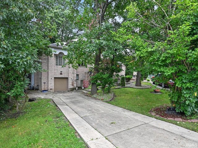 1925 Corby Boulevard, South Bend, IN 46617