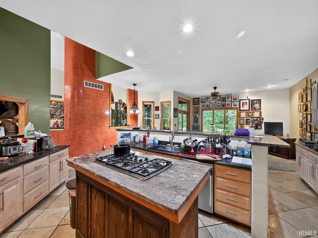 1925 Corby Boulevard, South Bend, IN 46617