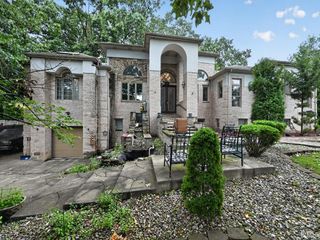 1925 Corby Boulevard, South Bend, IN 46617
