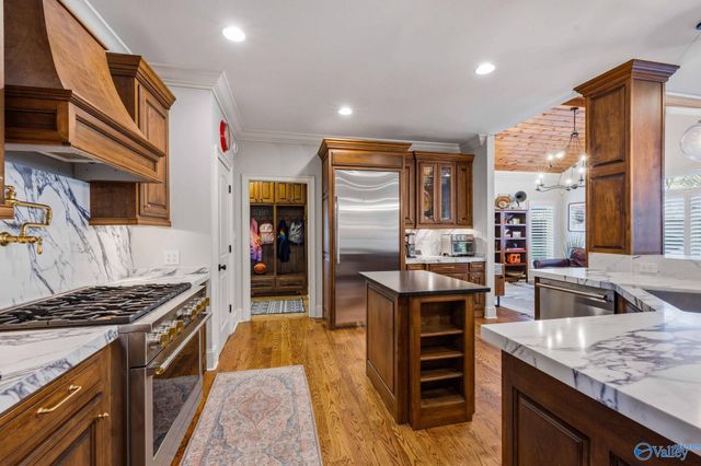 5540 Grist Mill Lane, Guntersville, AL 35976