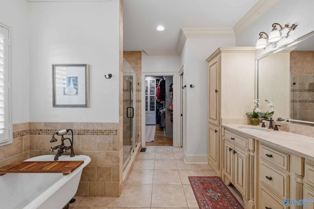 5540 Grist Mill Lane, Guntersville, AL 35976