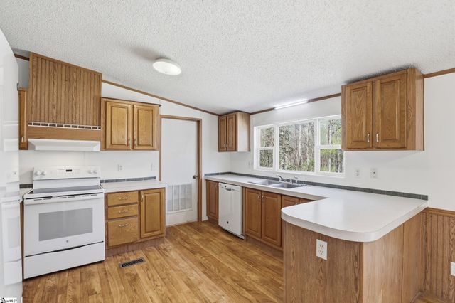 120 Sterling Bridge Road, Greenville, SC 29611