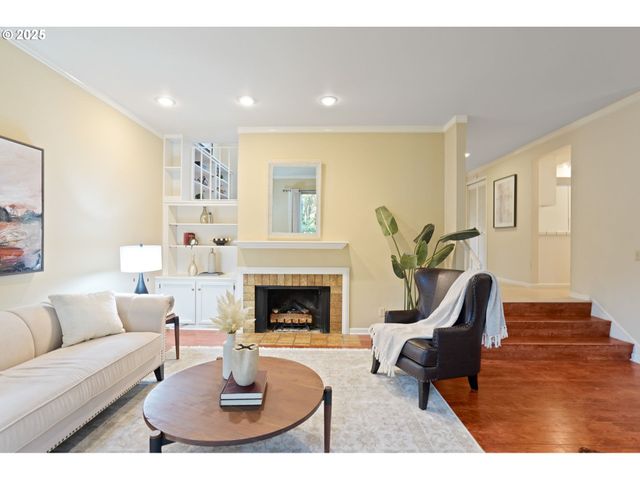 6679 HUNTINGTON Cir Se, Salem, OR 97306