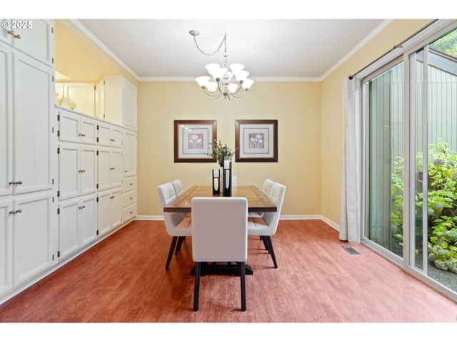 6679 HUNTINGTON Cir Se, Salem, OR 97306