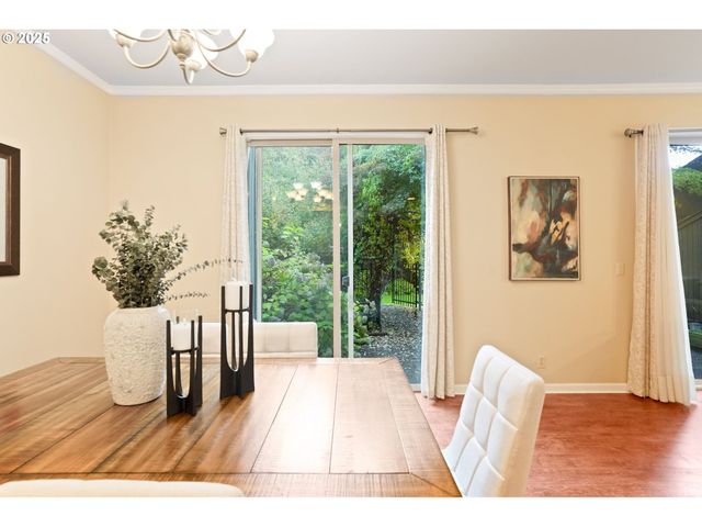 6679 HUNTINGTON Cir Se, Salem, OR 97306