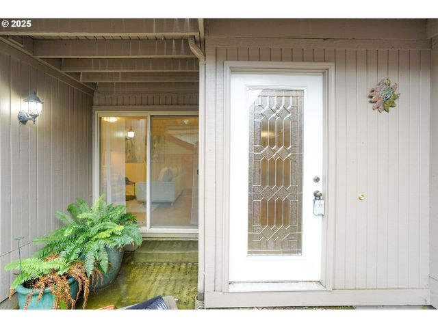 6679 HUNTINGTON Cir Se, Salem, OR 97306