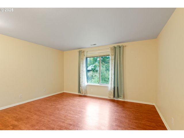 6679 HUNTINGTON Cir Se, Salem, OR 97306