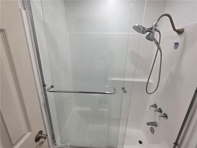 11107 Arminta 22, Los Angeles, CA 91352