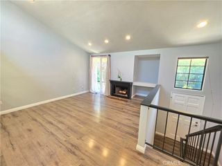 11107 Arminta 22, Los Angeles, CA 91352
