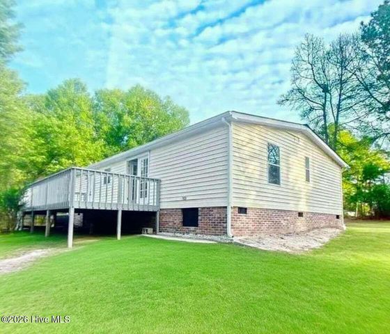410 Pond View Circle, Hampstead, NC 28443