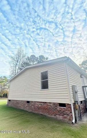 410 Pond View Circle, Hampstead, NC 28443