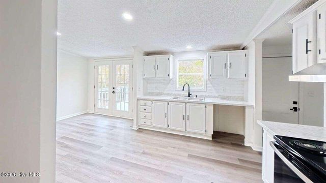 410 Pond View Circle, Hampstead, NC 28443