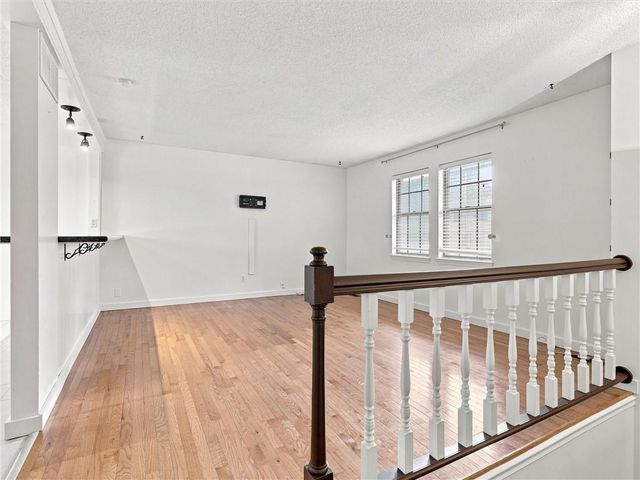 3704 N Woodland Avenue, Kansas City, MO 64116