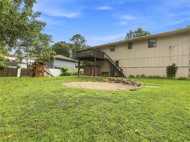 3704 N Woodland Avenue, Kansas City, MO 64116