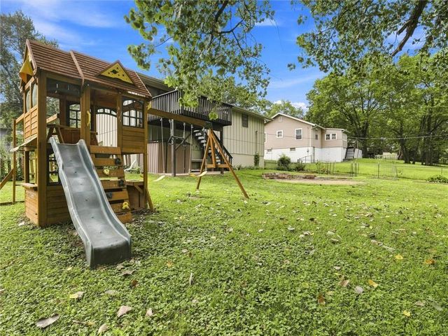3704 N Woodland Avenue, Kansas City, MO 64116