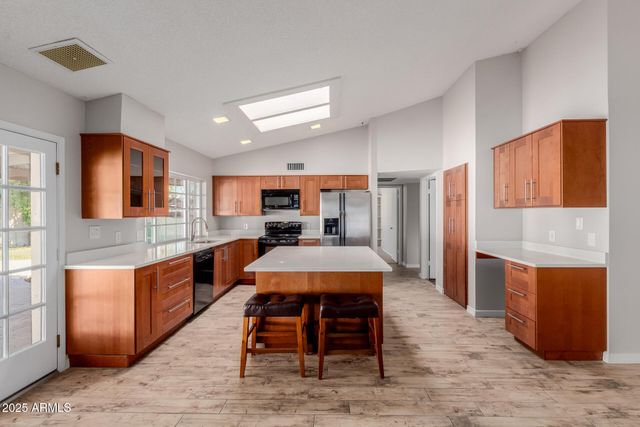 6018 W RIVIERA Drive, Glendale, AZ 85304