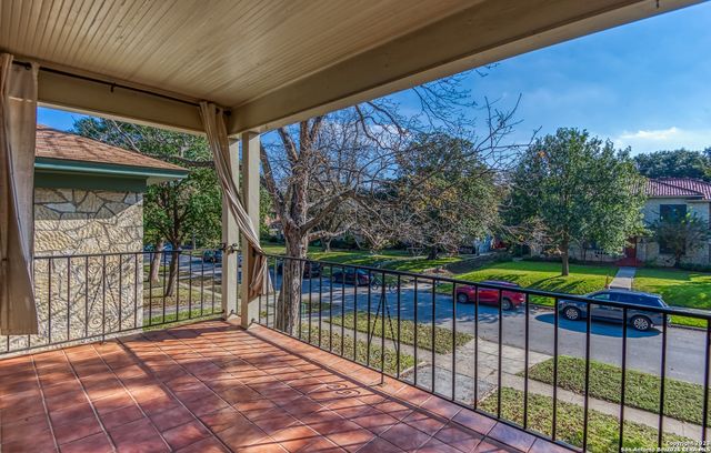 251 E Rosewood Ave Unit 2, San Antonio, TX 78212