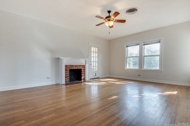 251 E Rosewood Ave Unit 2, San Antonio, TX 78212