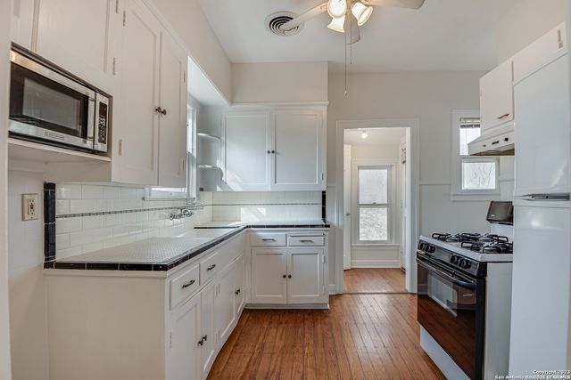 251 E Rosewood Ave Unit 2, San Antonio, TX 78212