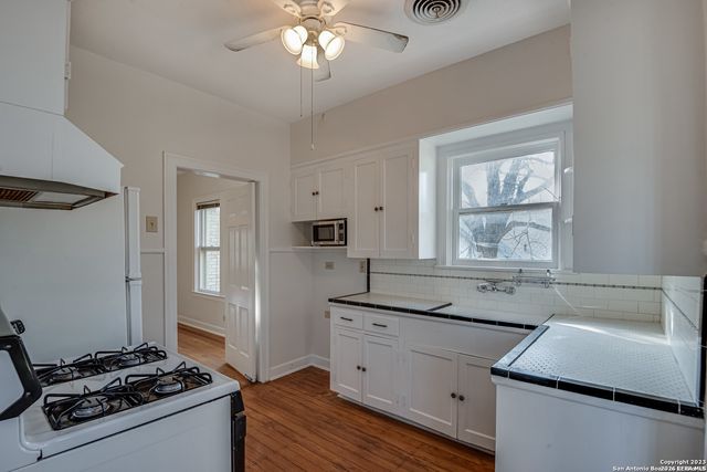 251 E Rosewood Ave Unit 2, San Antonio, TX 78212