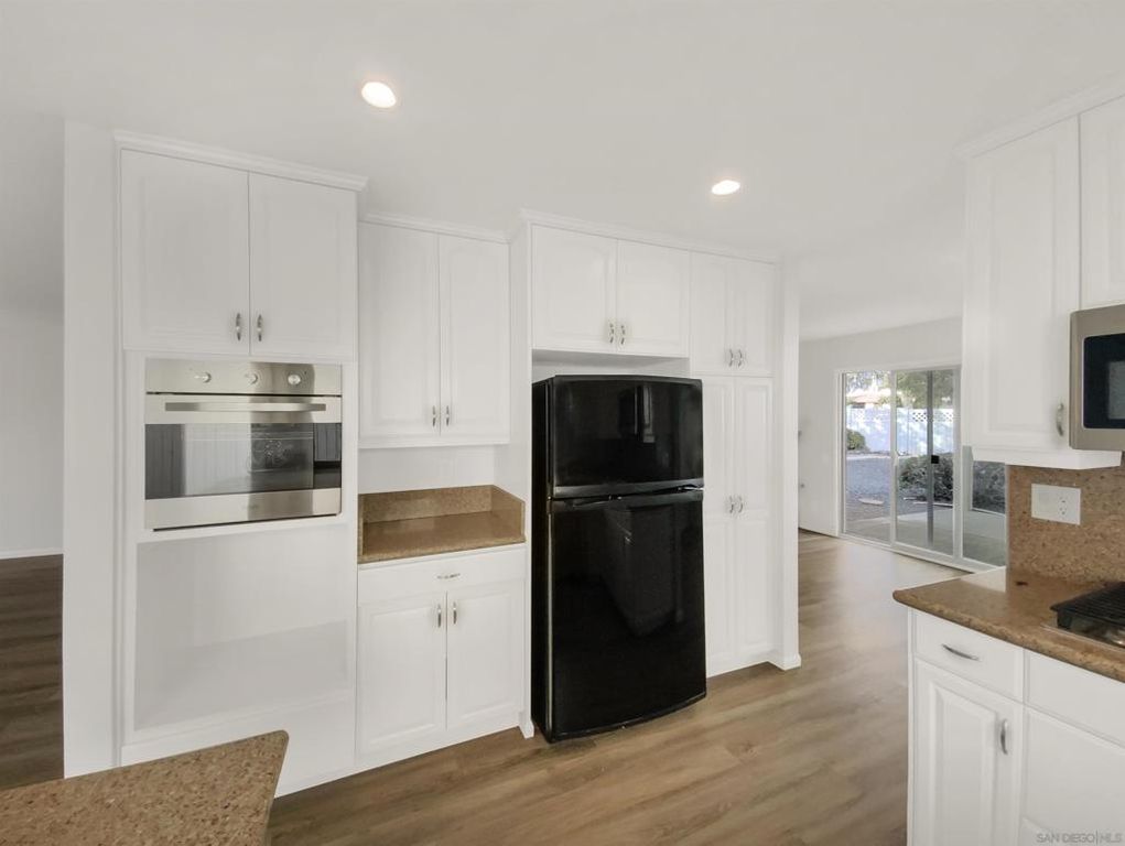 Image 13 of property listing at 11002 Promesa Dr, San Diego, CA 92124