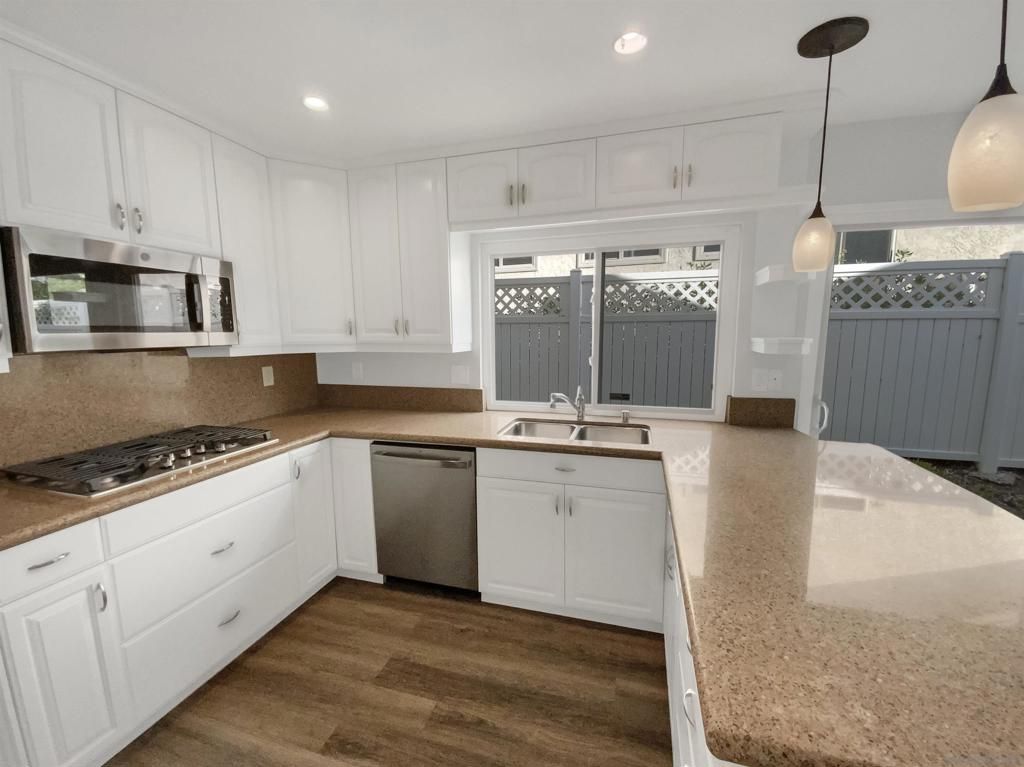 Image 2 of property listing at 11002 Promesa Dr, San Diego, CA 92124