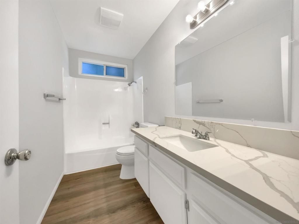 Image 6 of property listing at 11002 Promesa Dr, San Diego, CA 92124