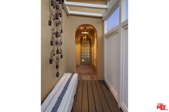 646 Crane Boulevard, Los Angeles, CA 90065